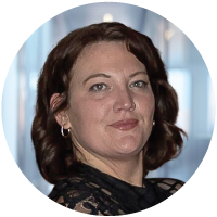 Corinne Linglet Headshot